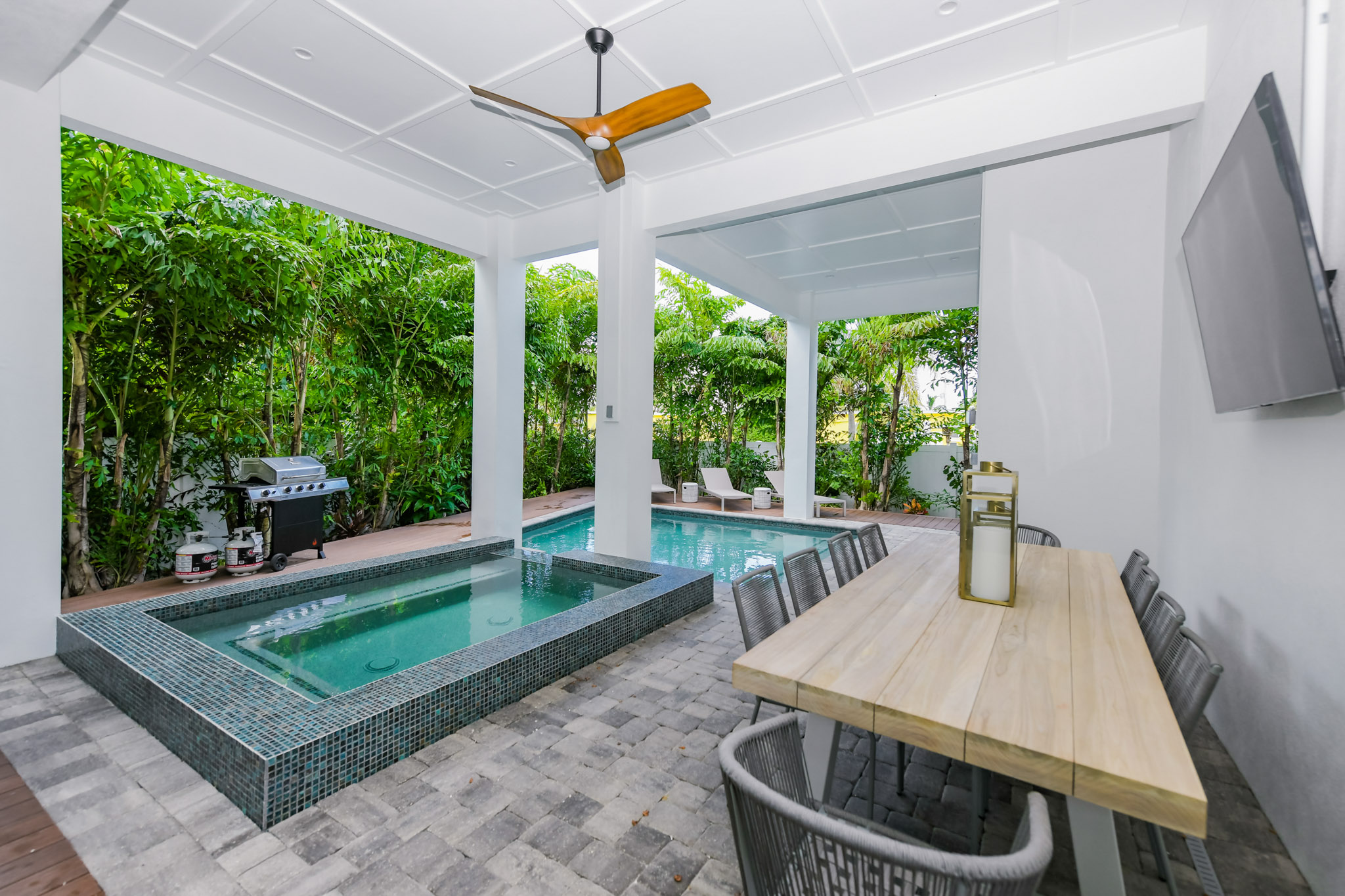 1105 Gulf Drive