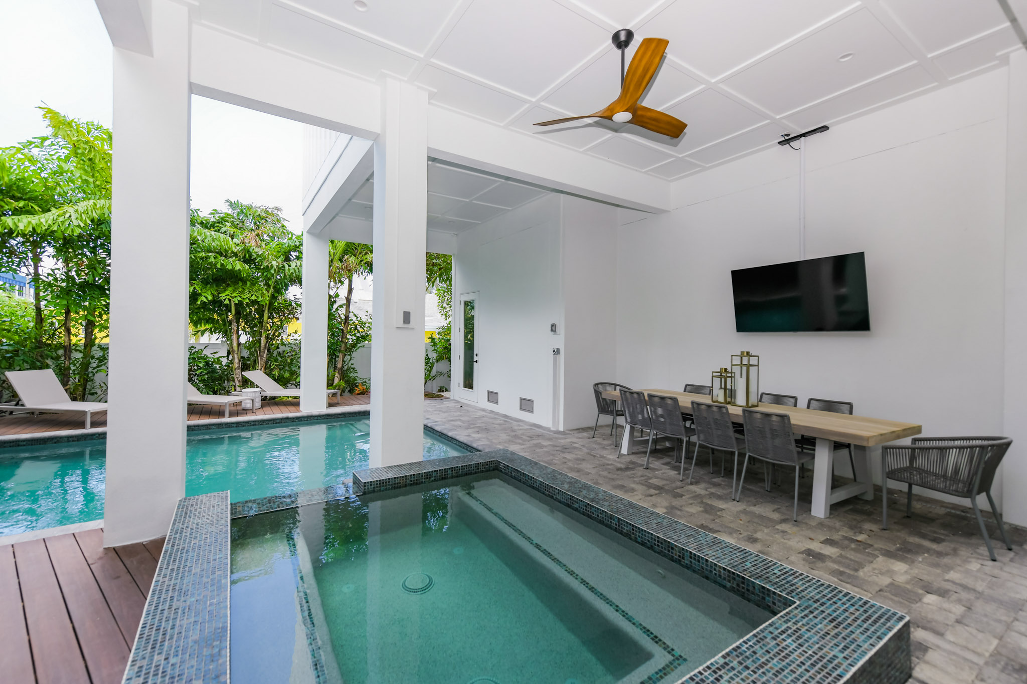 1105 Gulf Drive