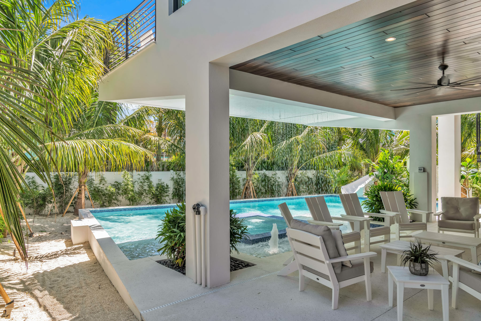 5409 Plaza De Las Palmas