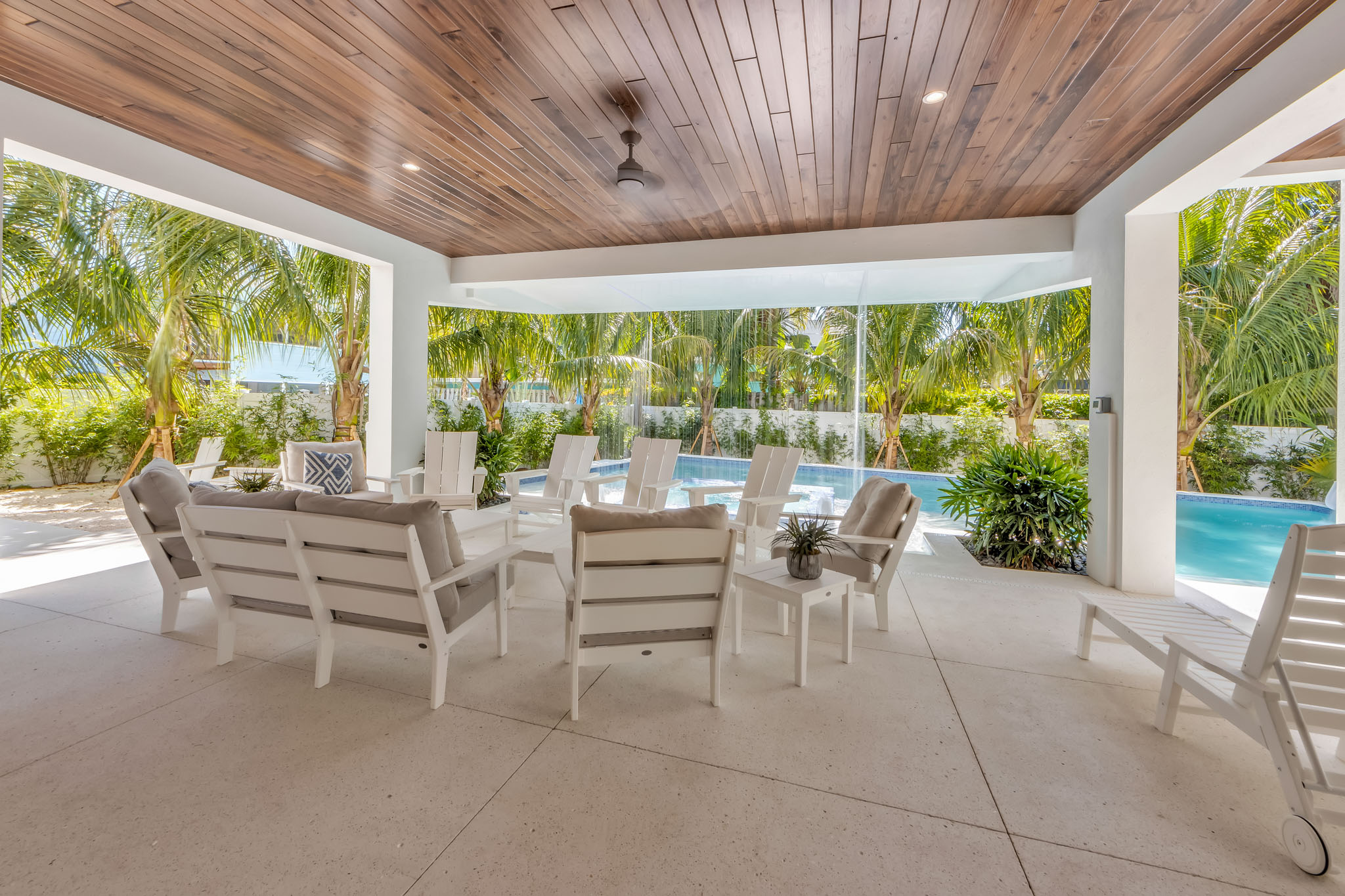 5409 Plaza De Las Palmas