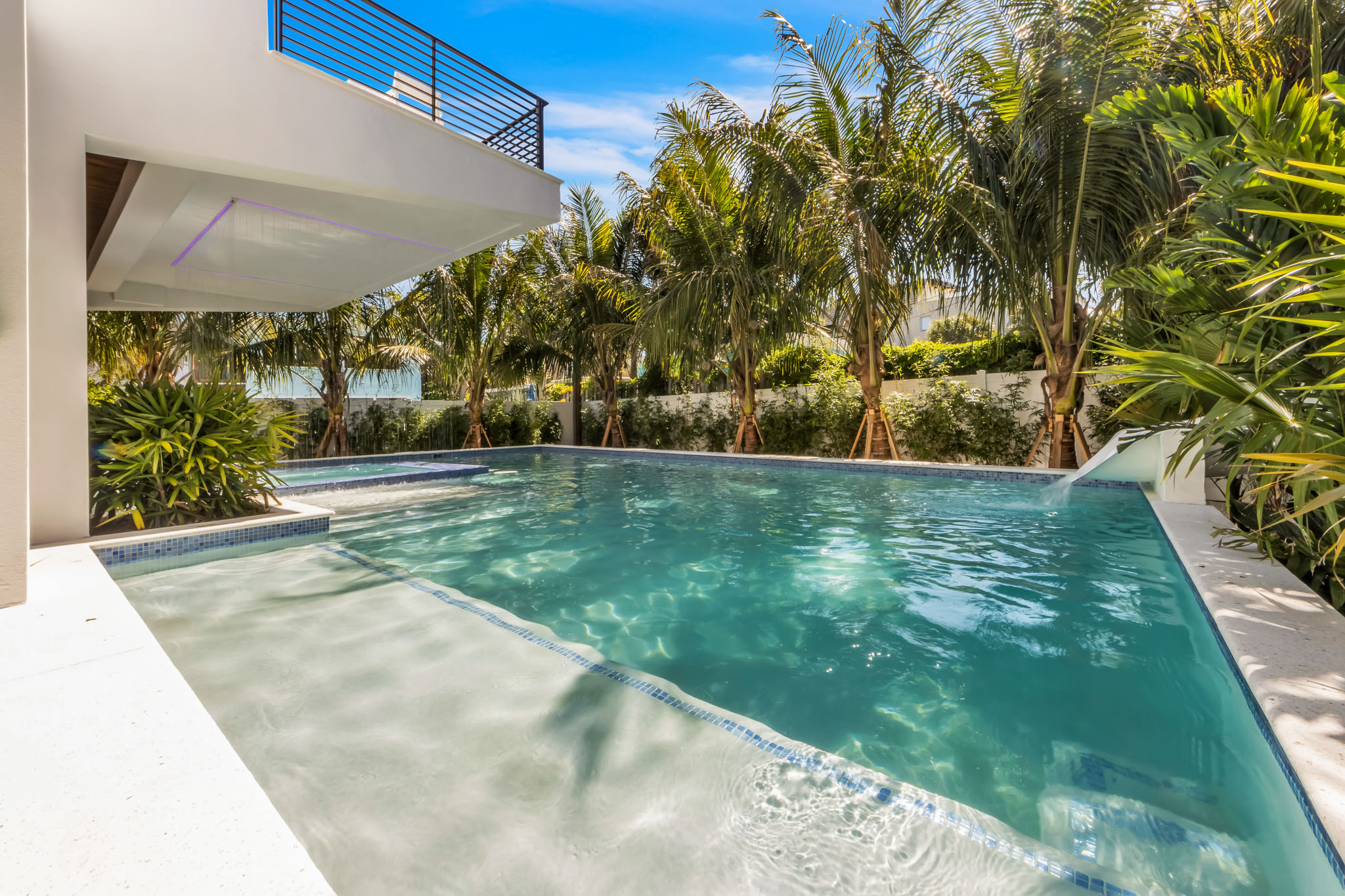 5409 Plaza De Las Palmas