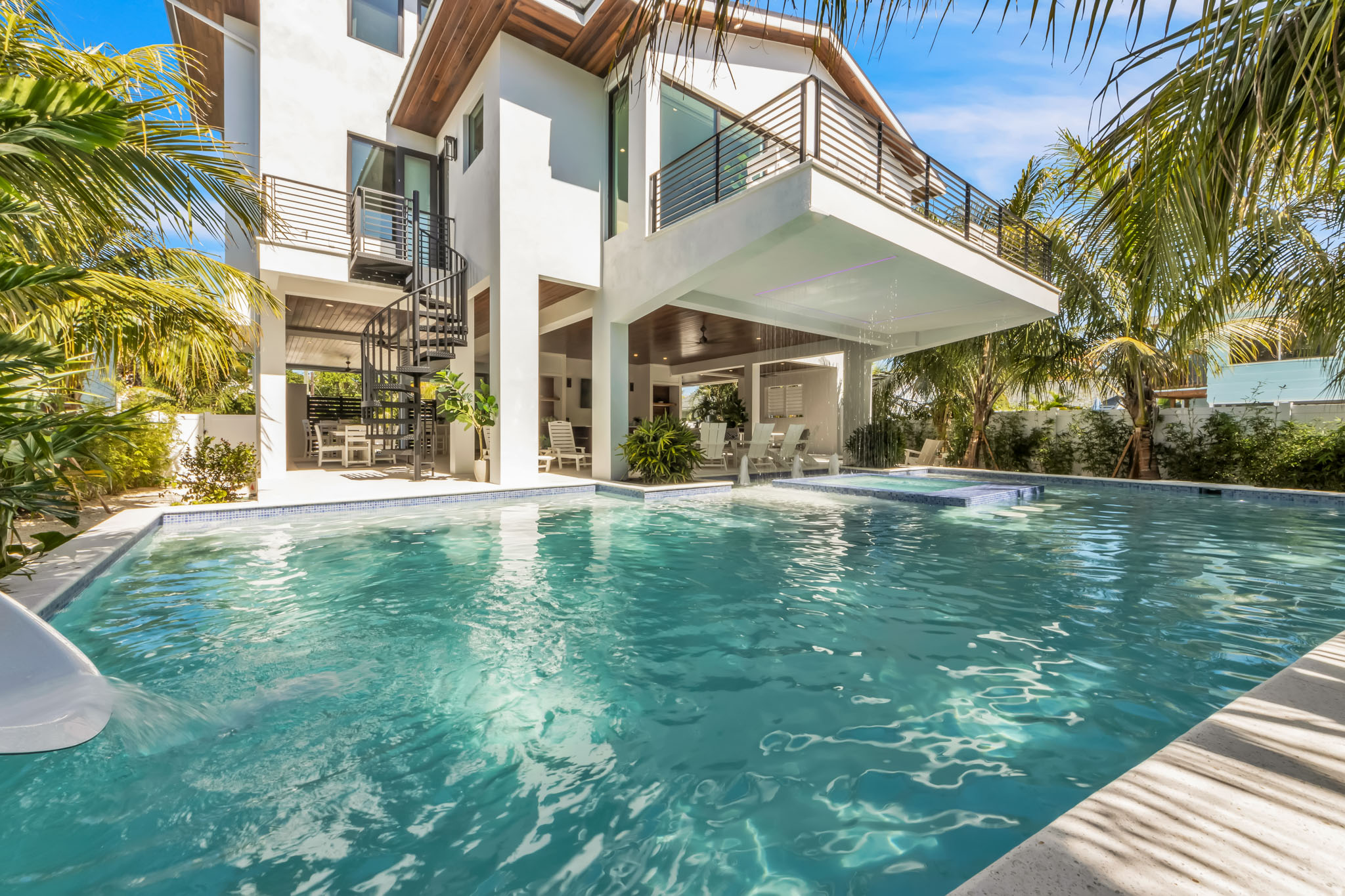 5409 Plaza De Las Palmas