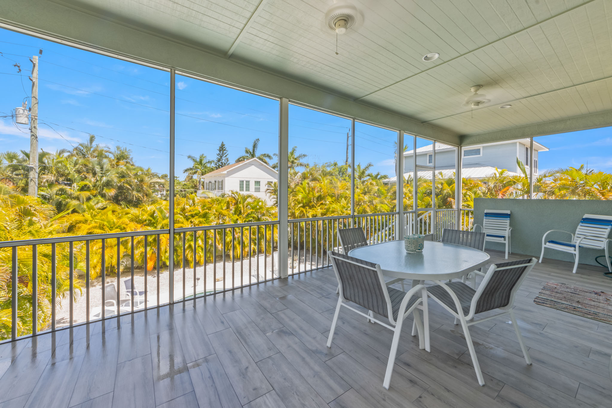 5409 Plaza De Las Palmas