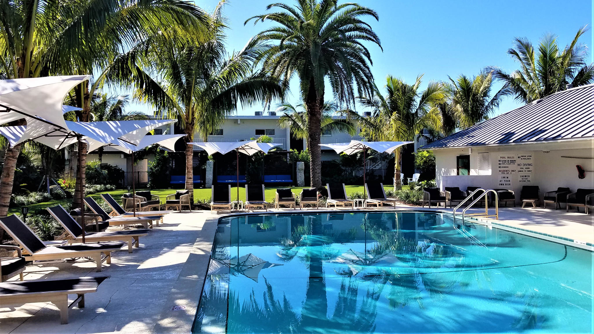 6900 Gulf Drive – Bali Hai Hotel