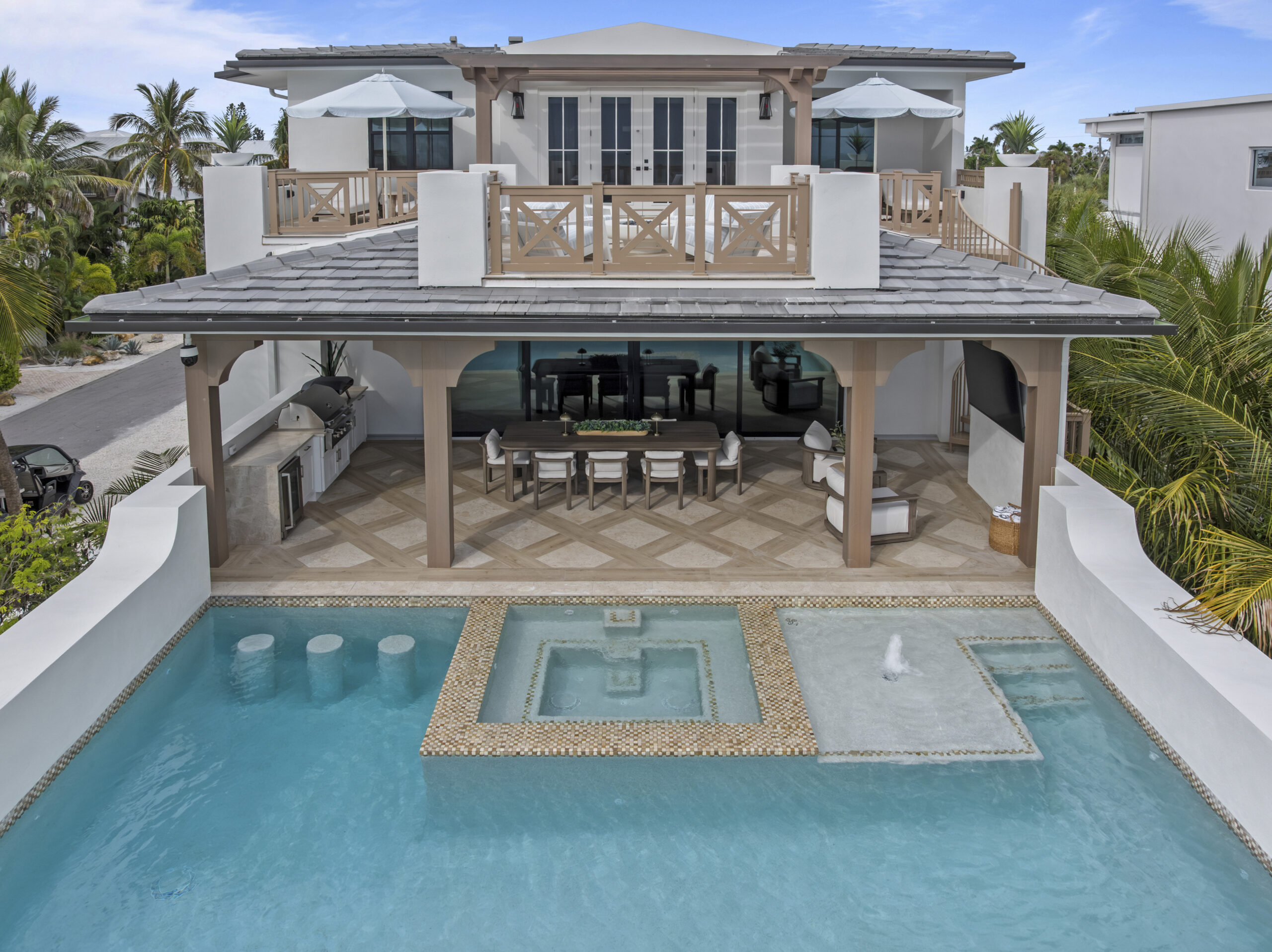 101 Mangrove Ave